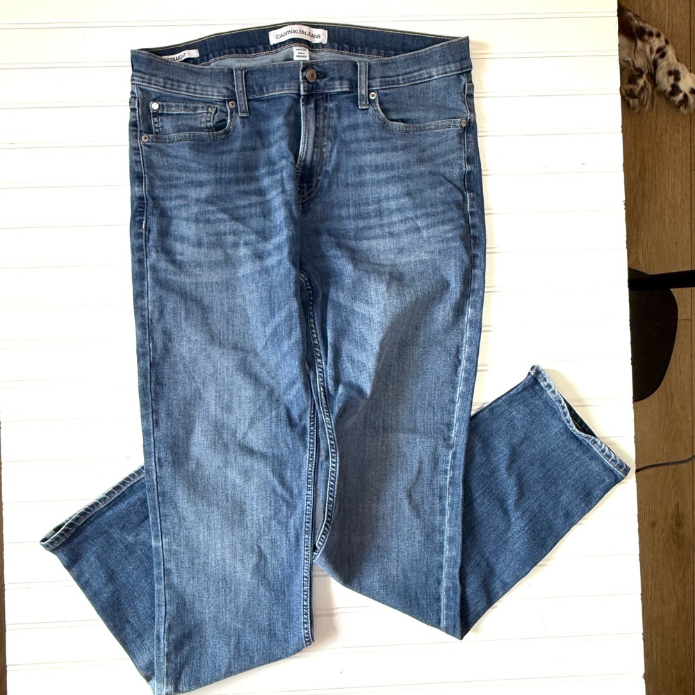 Calvin Klein Men's Straight Leg Jeans Blue Size W34 L34